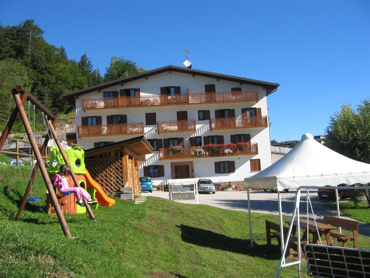 Appartamenti La Val Andalo Exterior foto